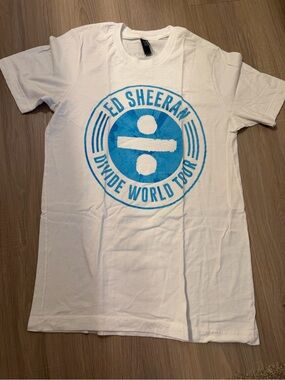 Divide World Tour (Size M)